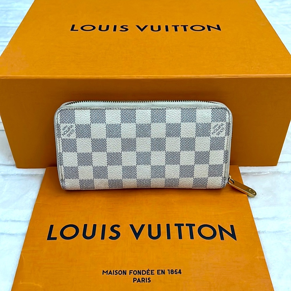 Louis Vuitton Damier Azur Zippy Wallet